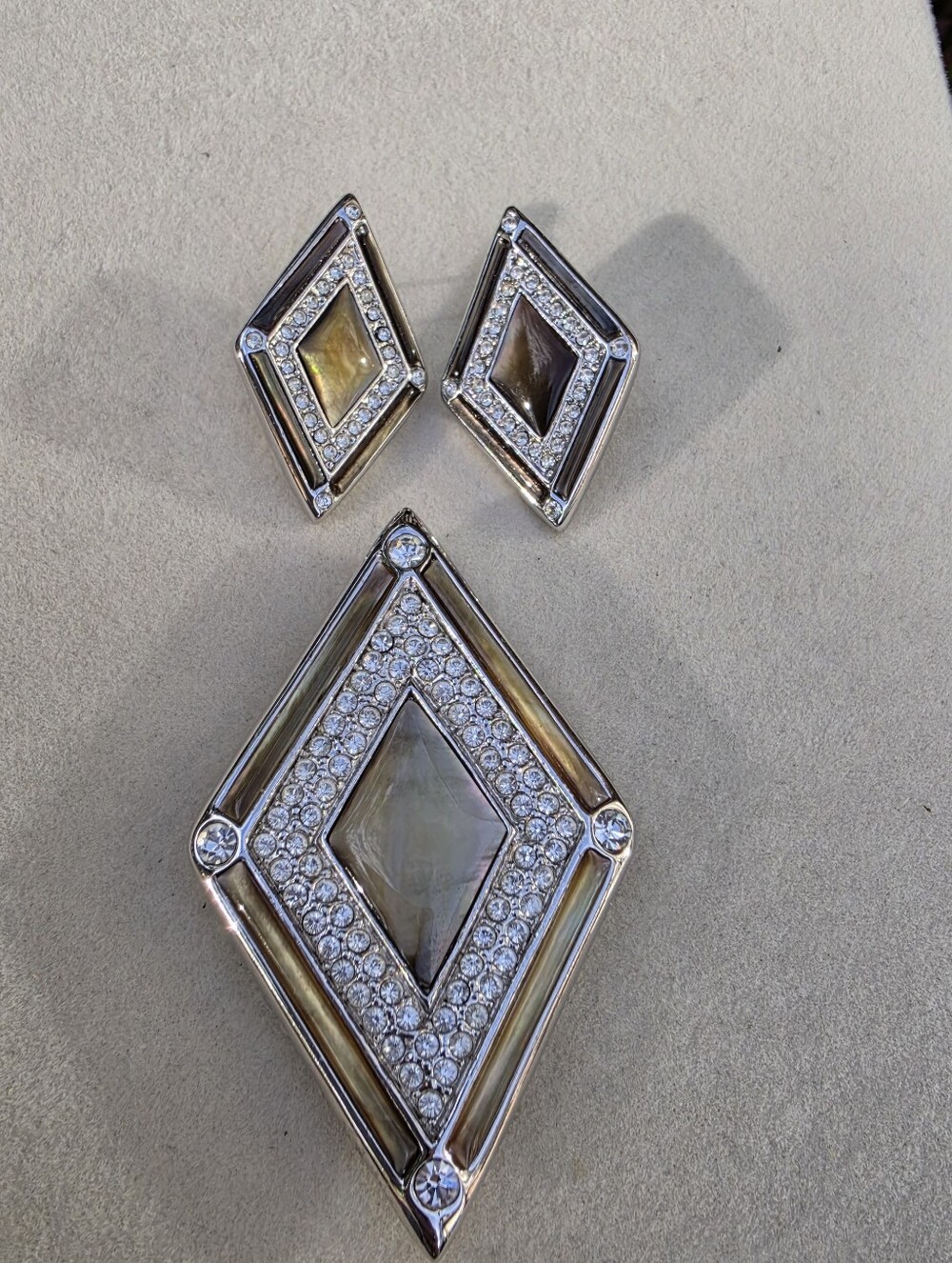 Butler: Crystal-Accented Mother-of-Pearl Diamond Brooch and Earring Set - Picture 2 of 9